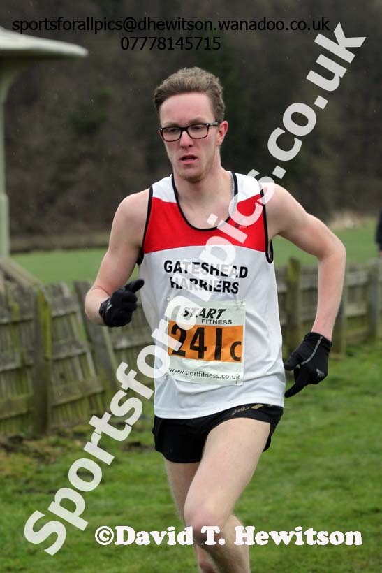Senior mens Durham Cathedral Relays. Photo: David T. Hewitson/Sports for All Sports